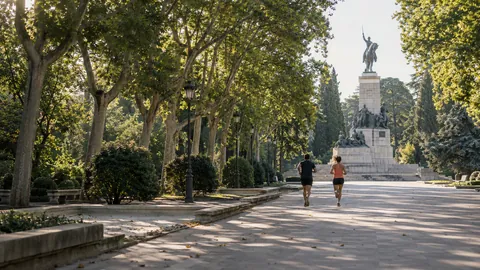 Recreación editorial fotorrealista de KROONA para RODI Media Maratón Ibercaja-Ciudad de Zaragoza, inspirada en Zaragoza