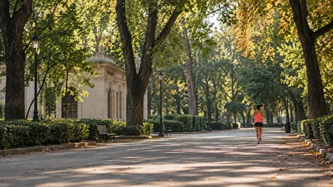 Recreación editorial fotorrealista de KROONA para Medio Maratón Internacional Ciudad de Albacete, inspirada en Albacete